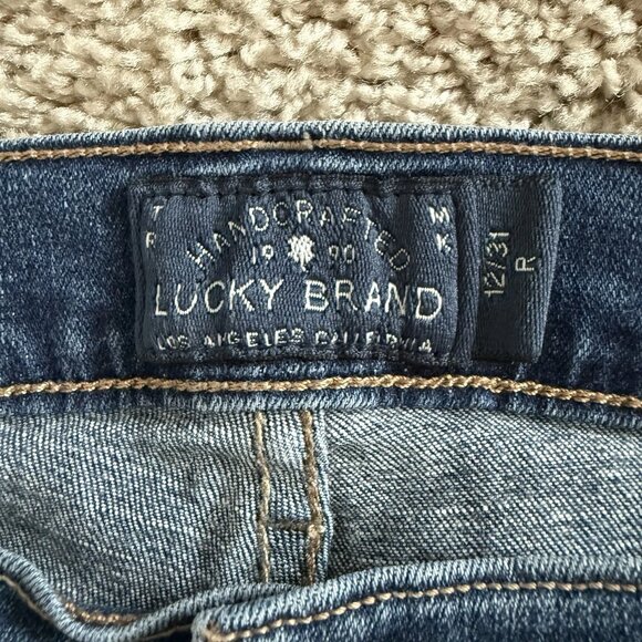 Lucky Brand Sweet Boot Women’s Denim, Size 12 Mid Rise Dark Wash Straight Leg - Picture 4 of 6